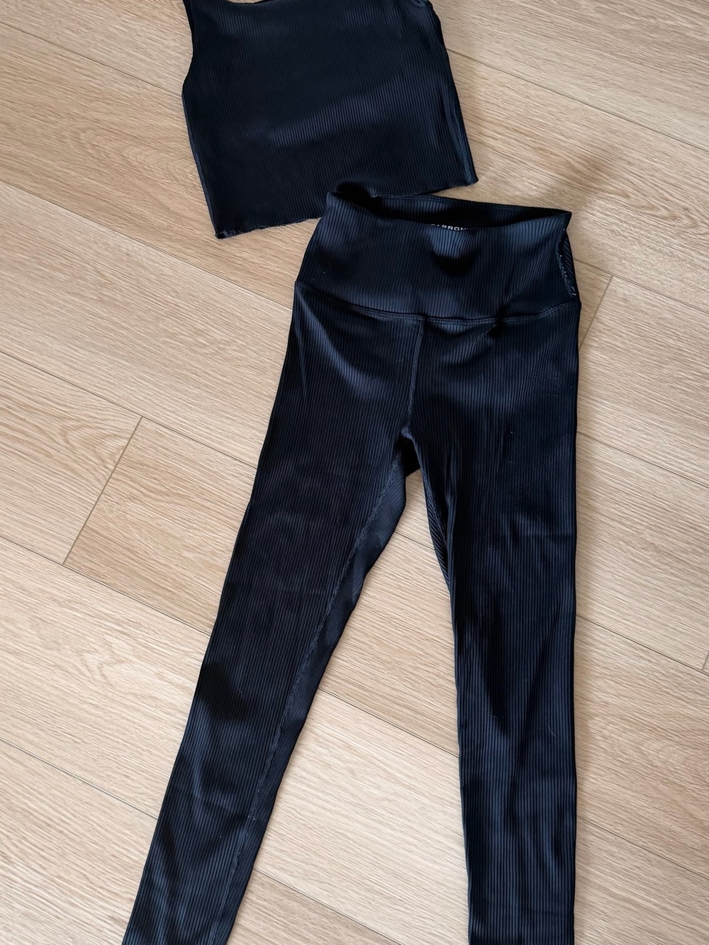 Carbon38 Black Ribbed High-Waist Leggings and tank SET.